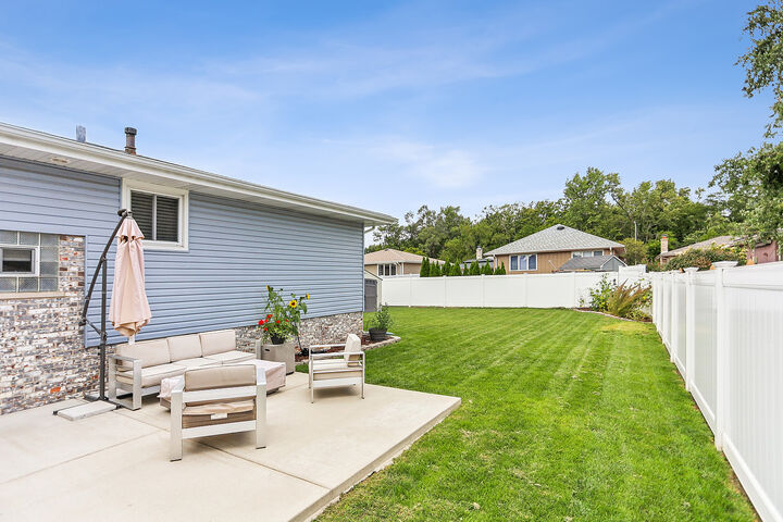 Property Photo:  5218 Laramie Court  IL 60452 