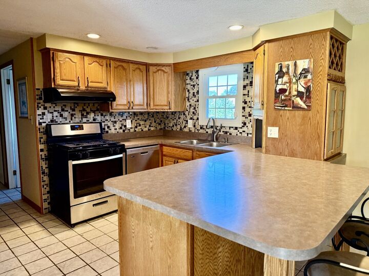 Property Photo: 1203 W Clark Street IL 61356