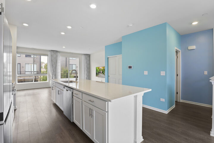 Property Photo:  1298 Catalina Court 1298  IL 60173 