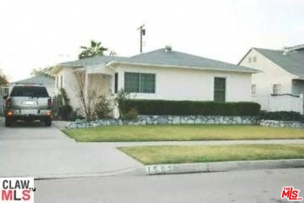 Property Photo: 1502 E 120th Street CA 90059