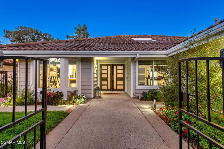Property Photo: 362 Cherry Hills Court CA 91320