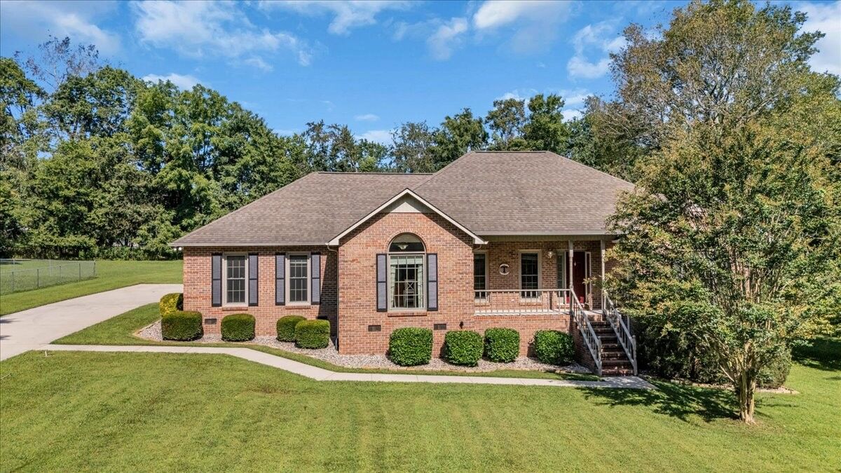 Property Photo: 316 Timberlake Dr TN 37330