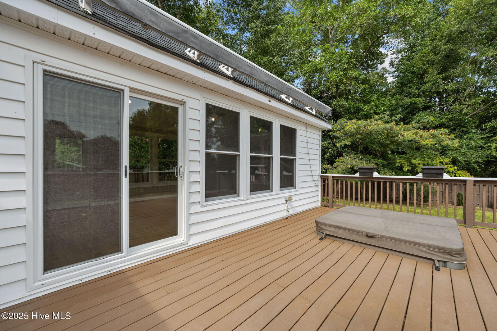 Property Photo:  718 Gardenview Drive  NC 28540 