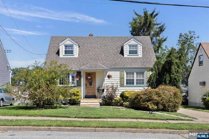 106 Hobart Avenue  Rutherford NJ 07070 photo