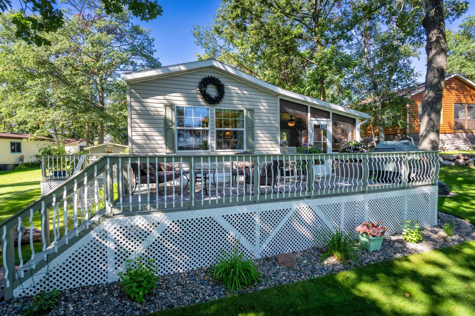 Property Photo: 1707 Crosby Court SE 8 MN 56601