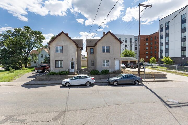 916 14th Avenue NE  Minneapolis MN 55413 photo