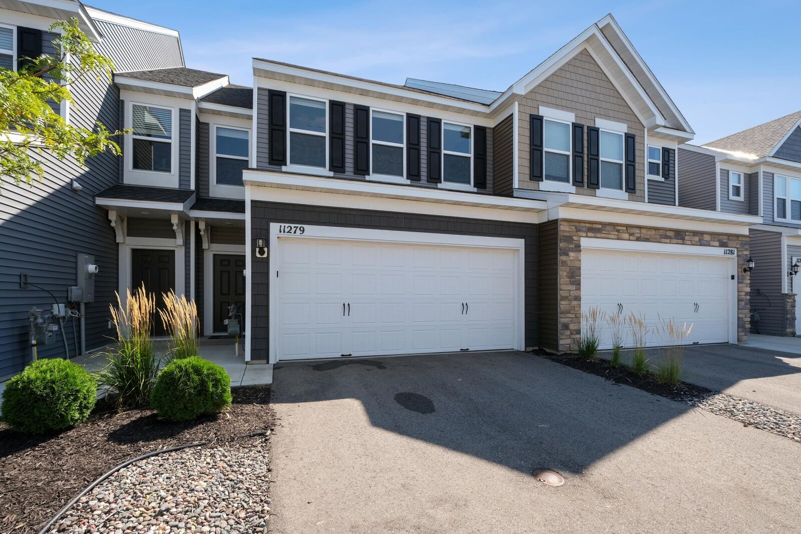 Property Photo:  11279 Crestbury Drive  MN 55129 