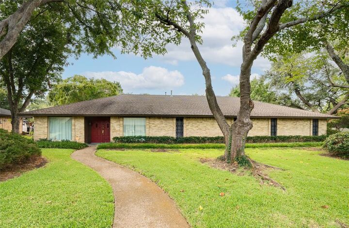 4032 Echo Glen Drive  Dallas TX 75244 photo