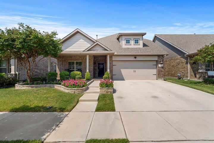 Property Photo:  513 Gannet Trail  TX 76226 
