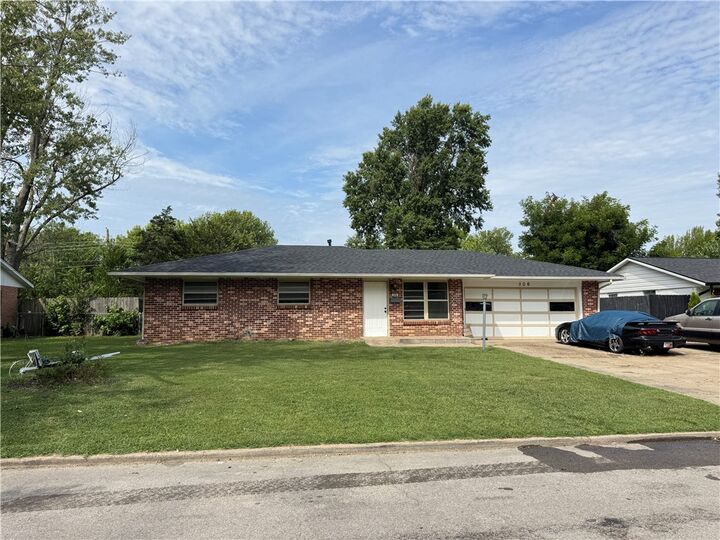 Property Photo: 506 Dyer Street AR 72762