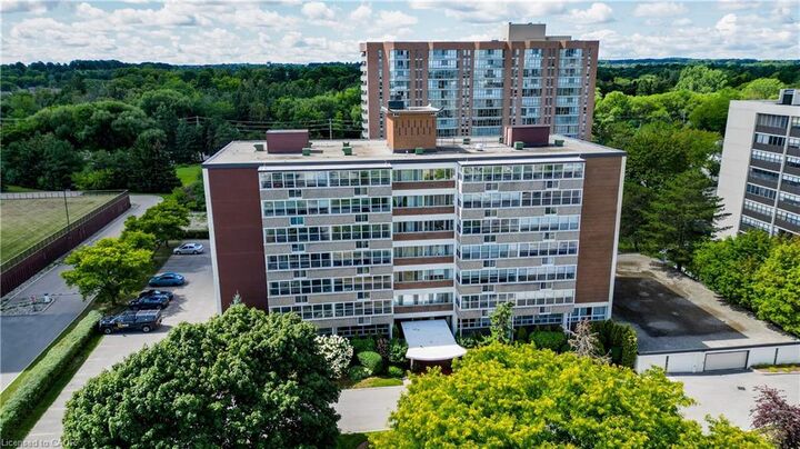 Property Photo:  45 Westmount Road N 407  ON N2L 2R3 