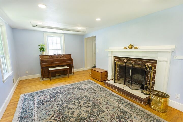 Property Photo:  10 Birch Lane  MA 02148 