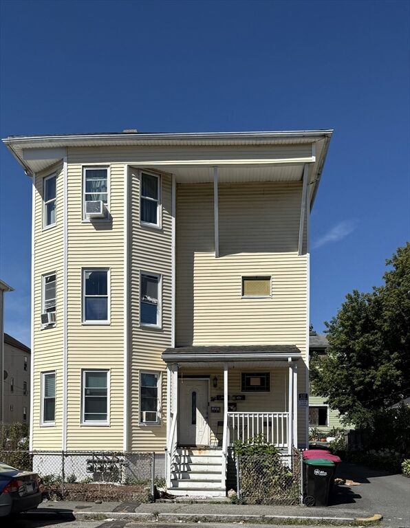 24 Vale St  Worcester MA 01604 photo