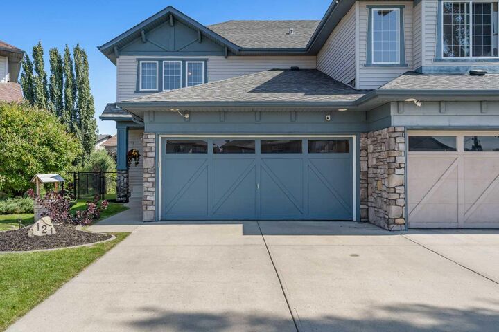 Property Photo: 121 Cougarstone Place SW AB T3H 4W8