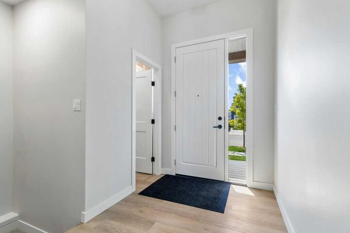 Property Photo: 16 Eaton Crescent AB T4P 3C9