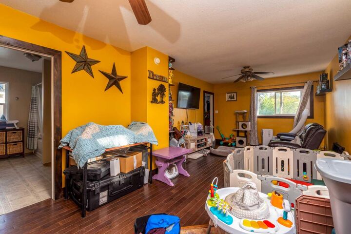 Property Photo:  116 1 Avenue W  SK S0M 1P0 