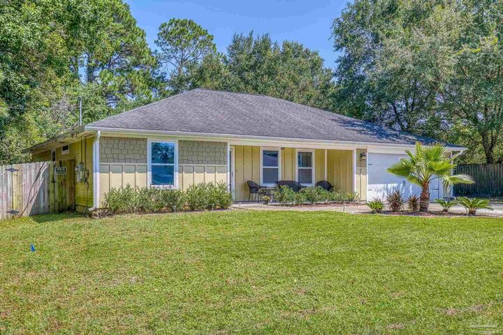 Property Photo: 2296 Salamanca St FL 32566