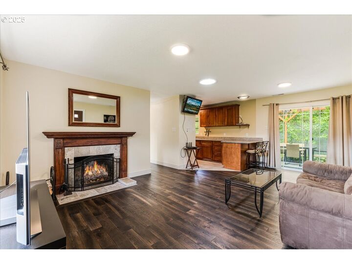 Property Photo: 2915 NE Fremont Dr OR 97220