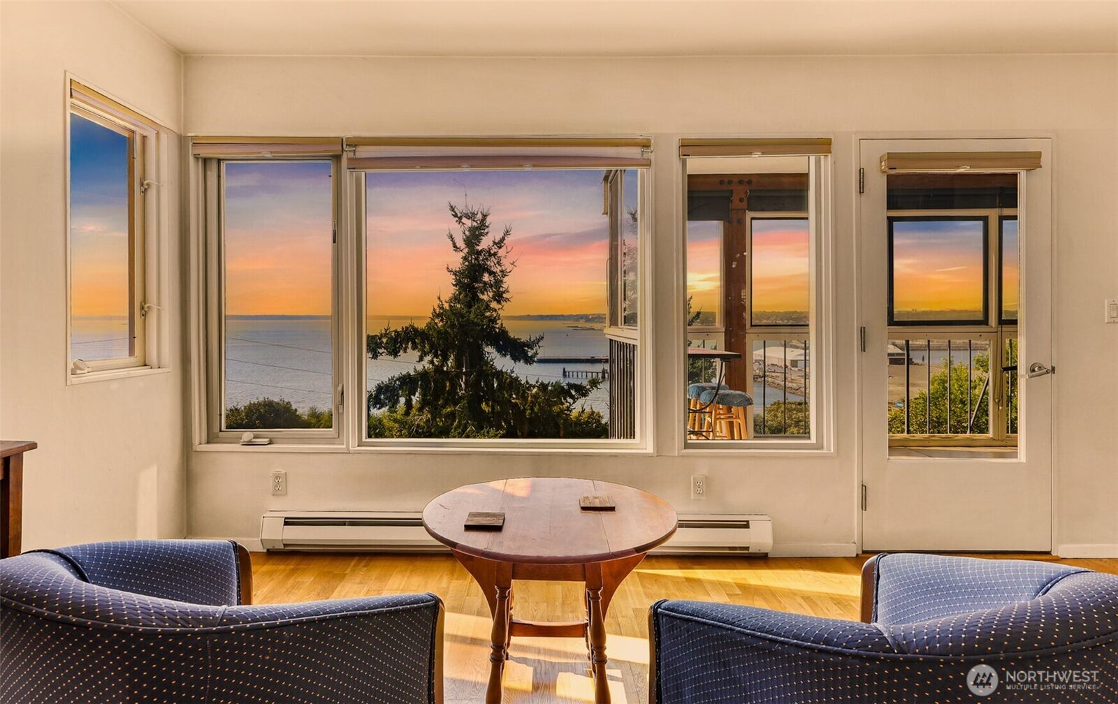 Property Photo: 431 N State Street 4 WA 98225