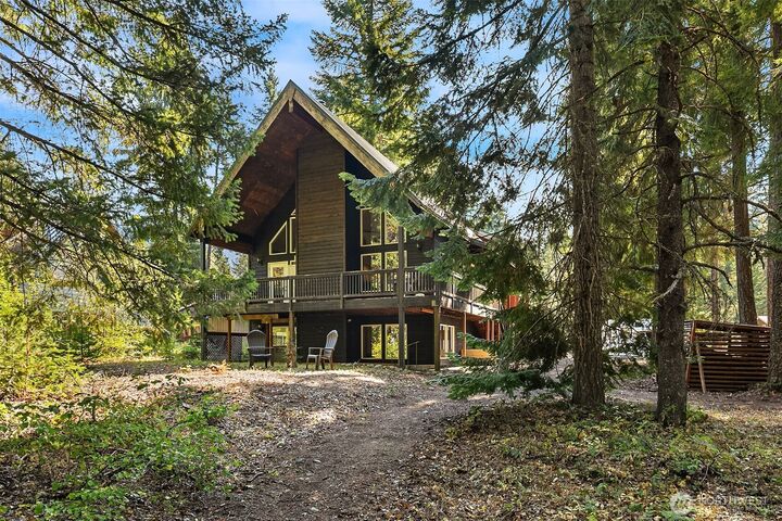 Property Photo:  135  Rally Way  WA 98925 