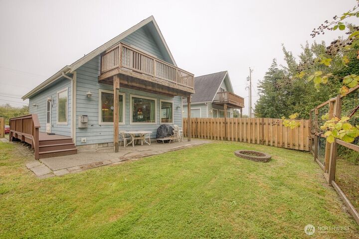 133 N 1st Street  Pacific Beach WA 98571 photo