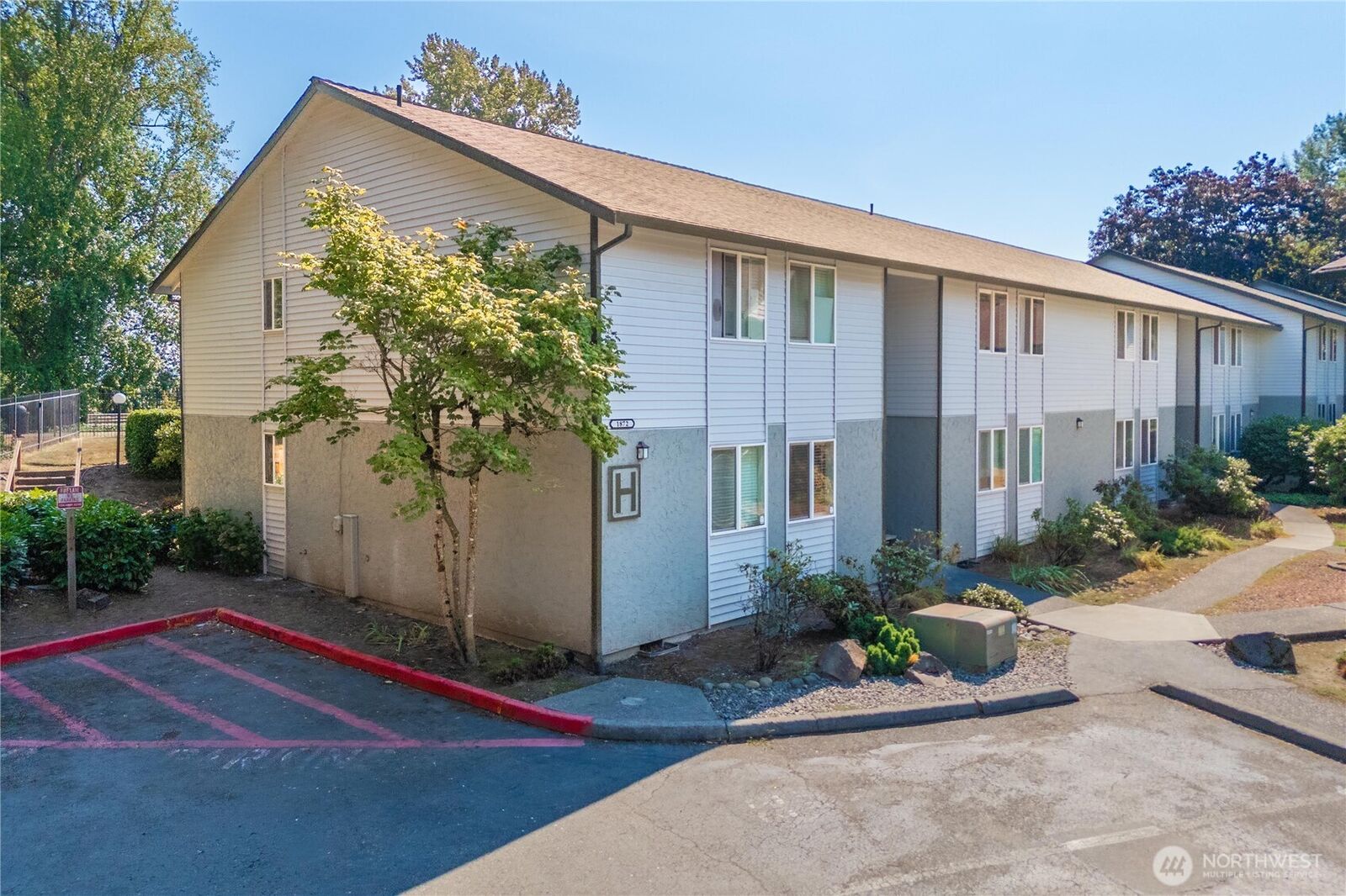 Property Photo: 1840 Central Place S H89 WA 98030