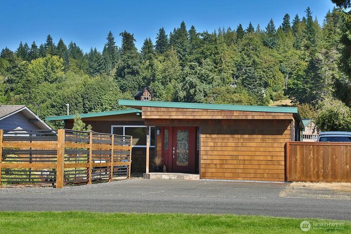 8121  Sandy Hook Terrace  Clinton WA 98236 photo