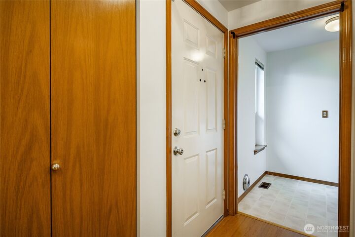 Property Photo: 2104 Birch Circle WA 98229
