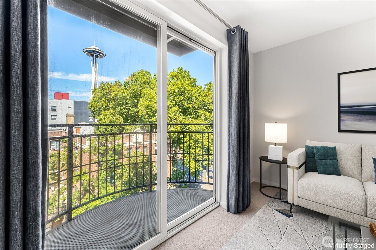 Property Photo:  425  Vine Street 605  WA 98121 