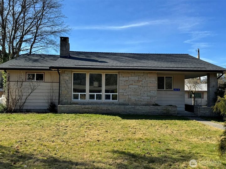 Property Photo: 935 Madison Avenue WA 98241
