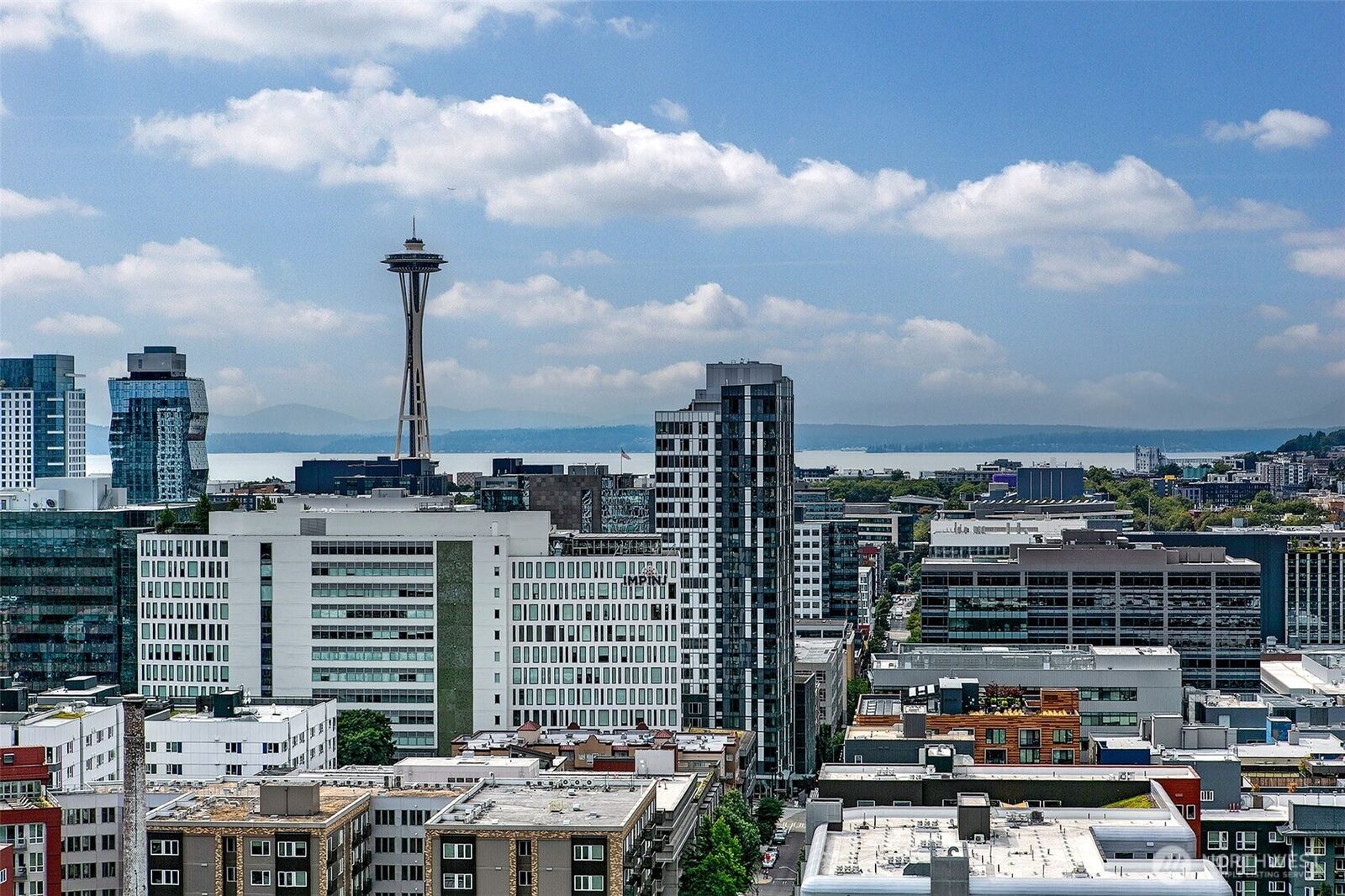 Property Photo: 308 E Republican Street 106 WA 98102