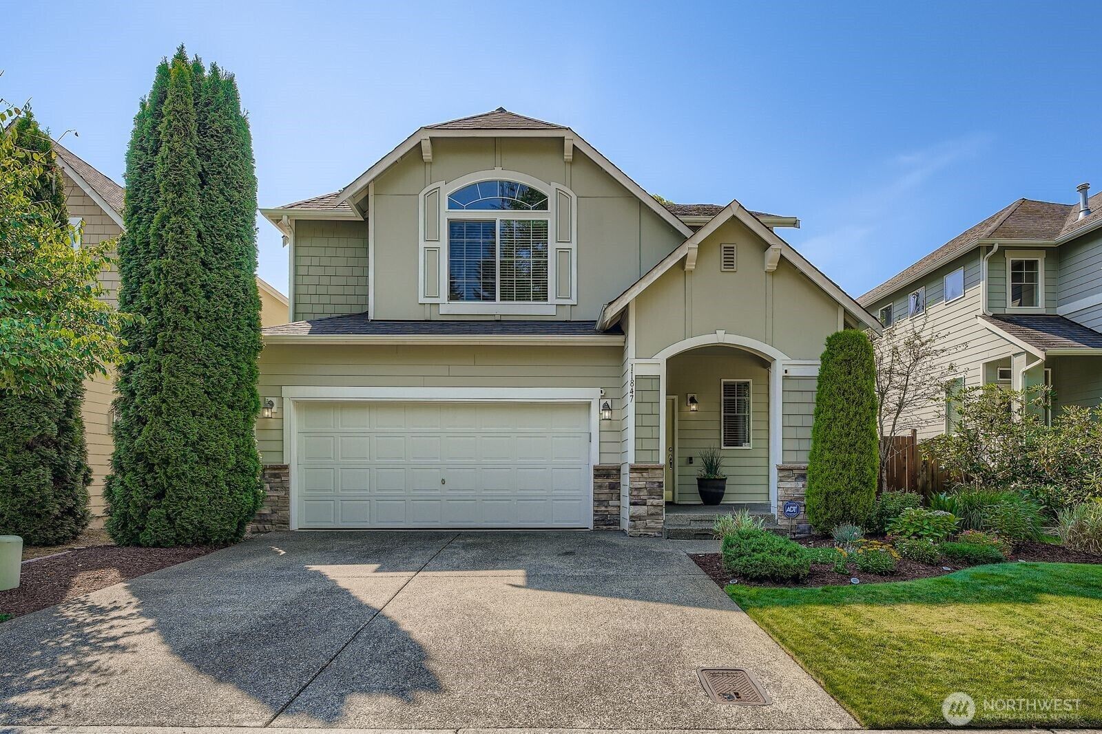 Property Photo: 11847 SE 176th Court WA 98058