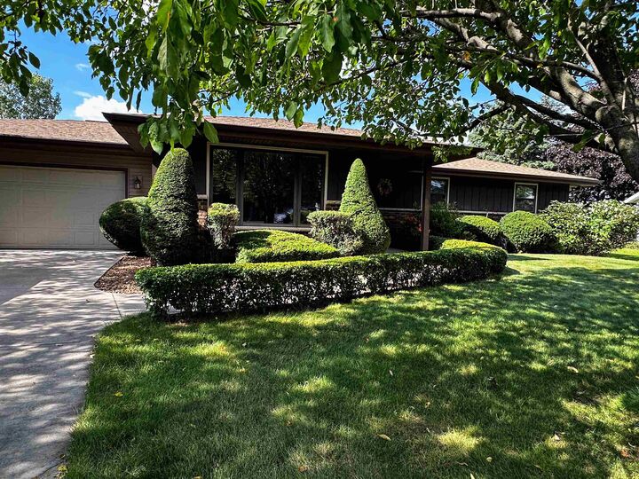 24 Caribou Court  Appleton WI 54911 photo