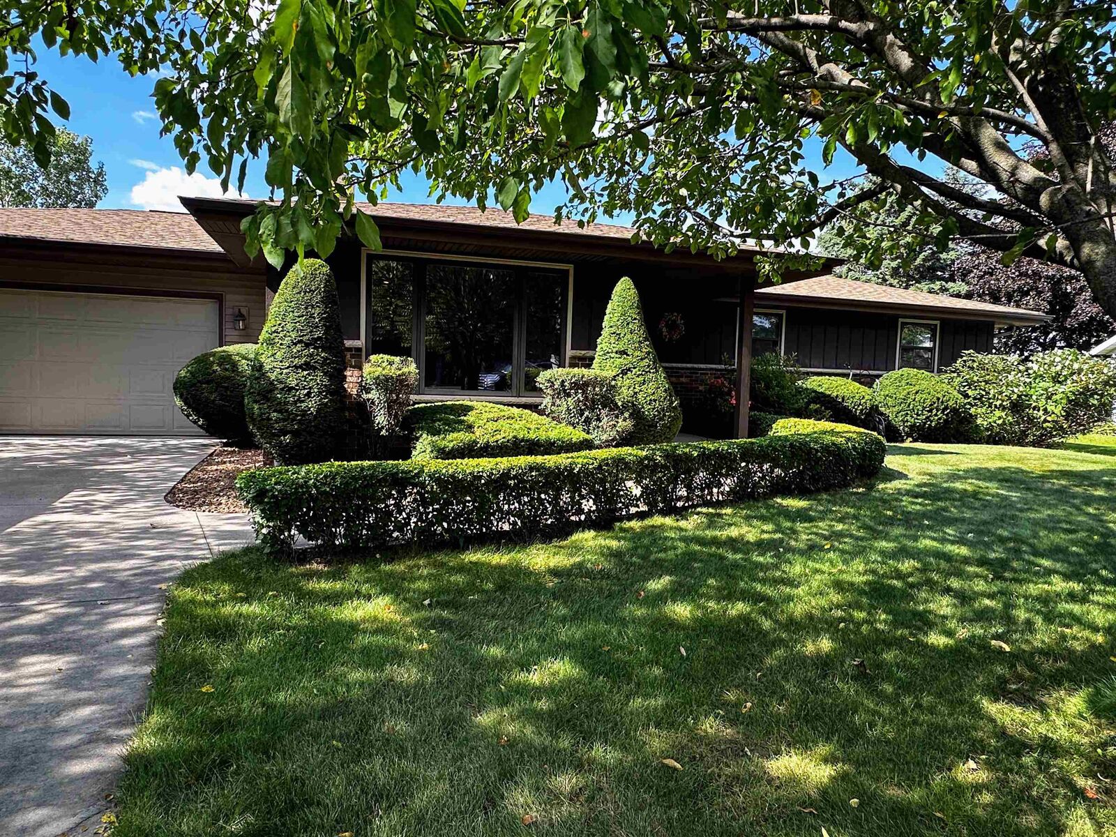 Property Photo: 24 Caribou Court WI 54911