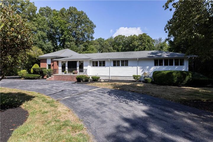 105 Gilbert Stuart Drive  Warwick RI 02818 photo