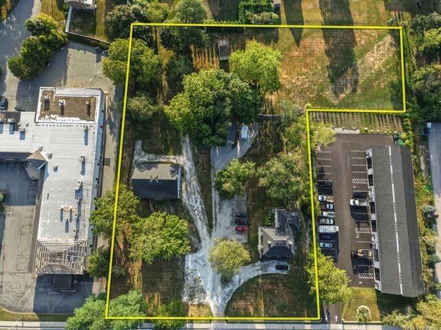 Property Photo: 2951 East Main Road RI 02871