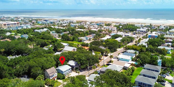 Property Photo:  212 A St  FL 32080