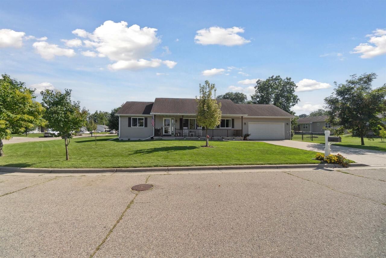 Property Photo:  486 South Orchard Street  WI 53548 