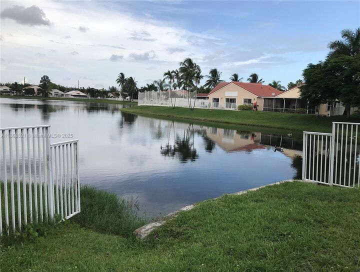 3439 SW 51st St  Hollywood FL 33312 photo