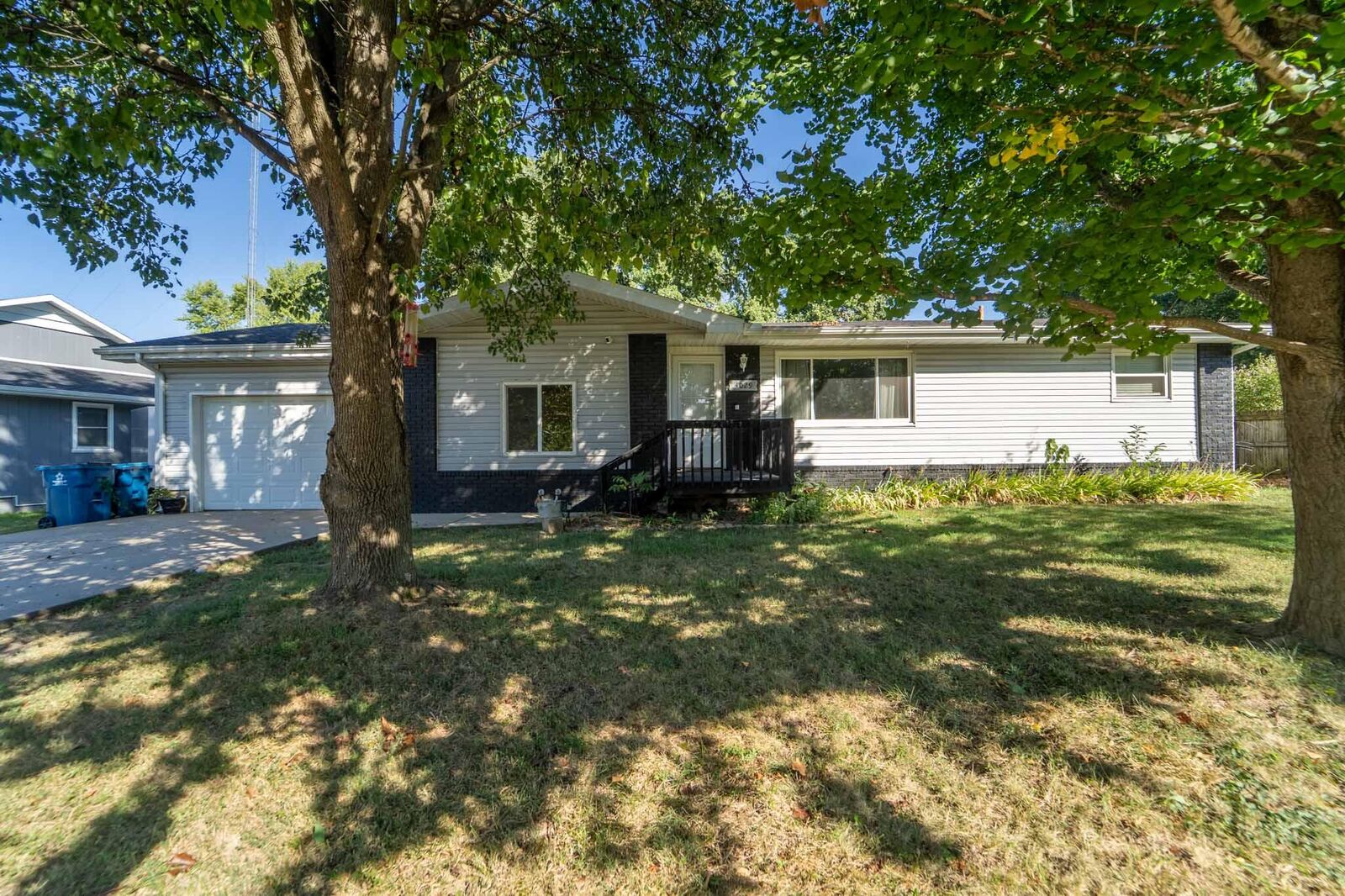 Property Photo:  4029 W Magnolia Drive  MO 65619