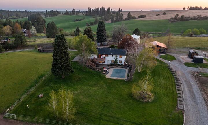 Property Photo: 10409 E Palouse Hwy WA 99036