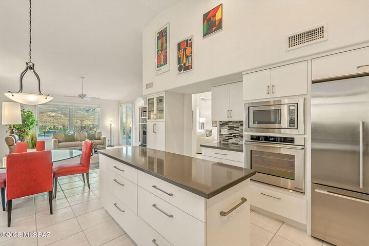 Property Photo: 65111 E Crystal Ridge Court AZ 85739