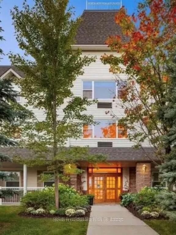 Property Photo: 450 Yonge Street 307 ON L4N 4E2