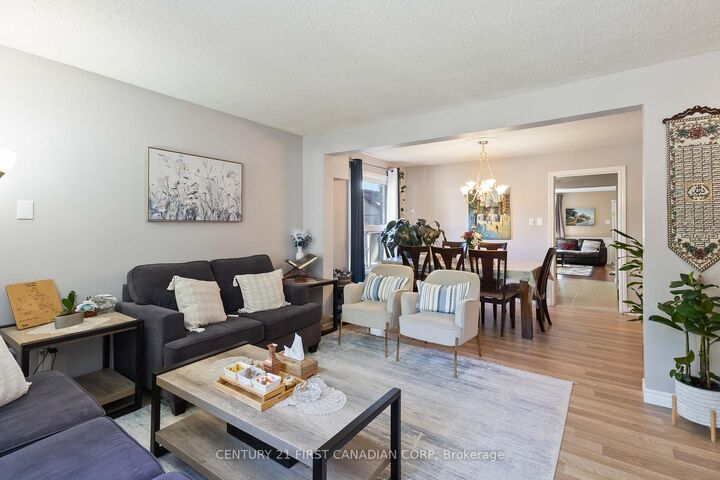 Property Photo: 37 Elvira Crescent ON N6E 2N1