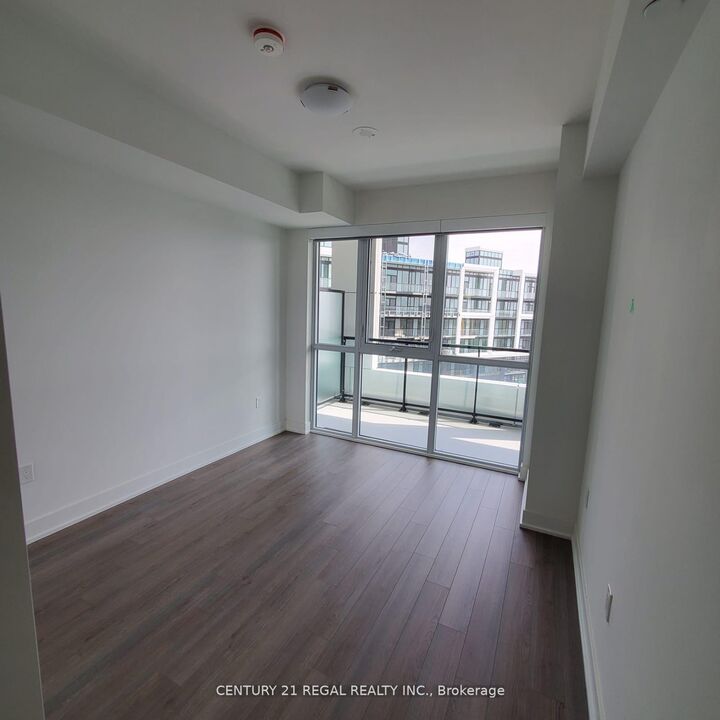 Property Photo: 50 George Butchart Drive 609 ON M3K 0C9