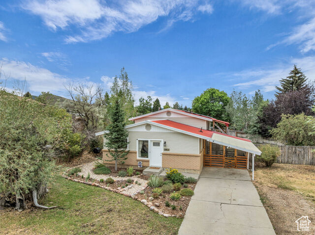 Property Photo: 120 E 300 N UT 84036