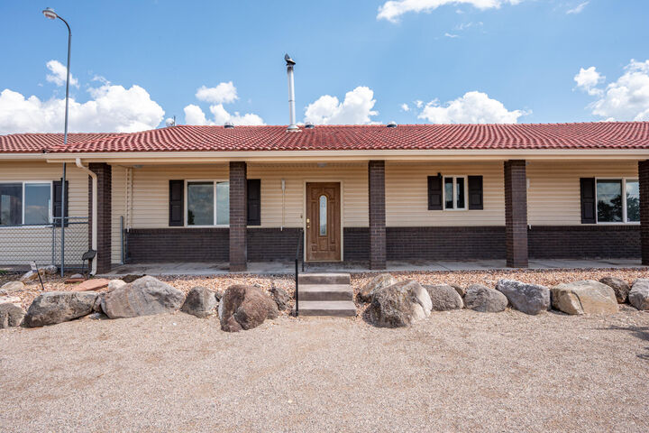 Property Photo: 170 S Kingsbury Dr UT 84720