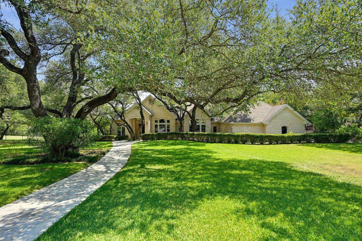 Property Photo:  1104 Blackacre Trail  TX 78746 