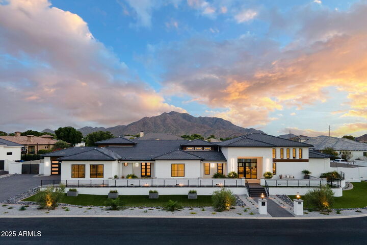 Property Photo:  3653 E Runaway Bay Place  AZ 85142 