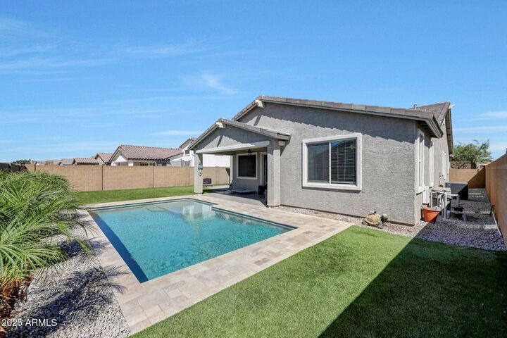 Property Photo:  10805 W Buchanan Street  AZ 85323 